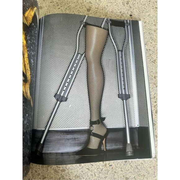 Blahnik by Boman: Chronicle Books- Shoes, Photographs, Conversation - Picture 2 of 9